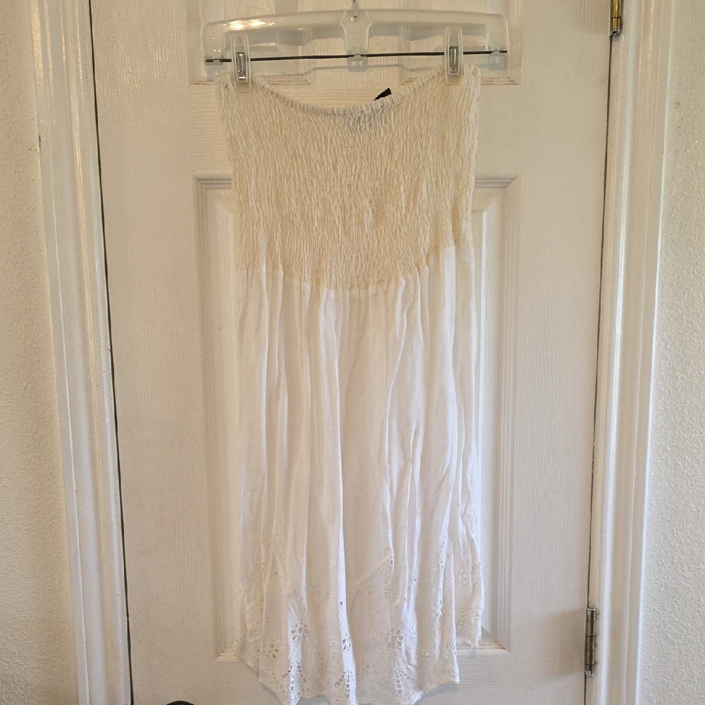 Raviya Cream Strapless Dress